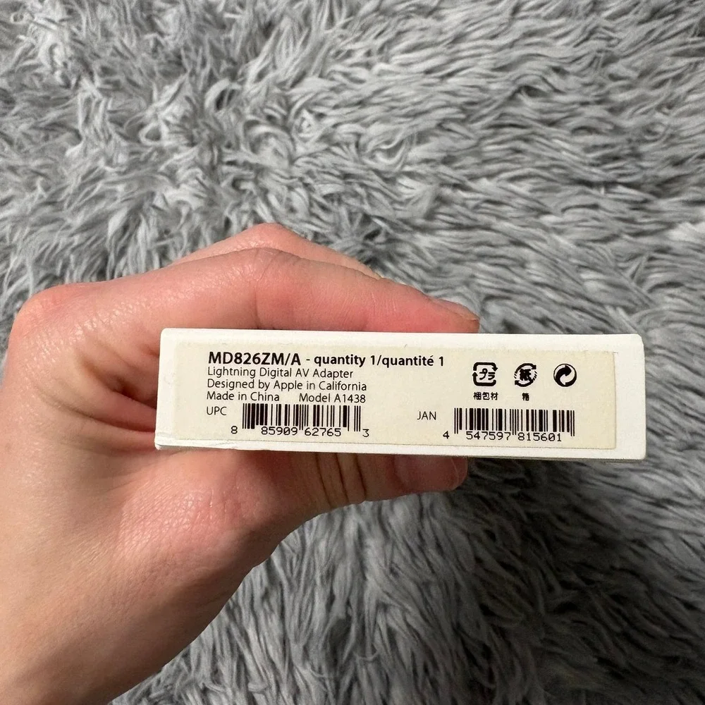 Apple genuine lightning